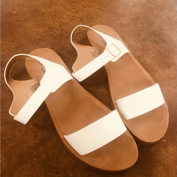 Summer, Sun and Sandals!! - Picture 3 of 4